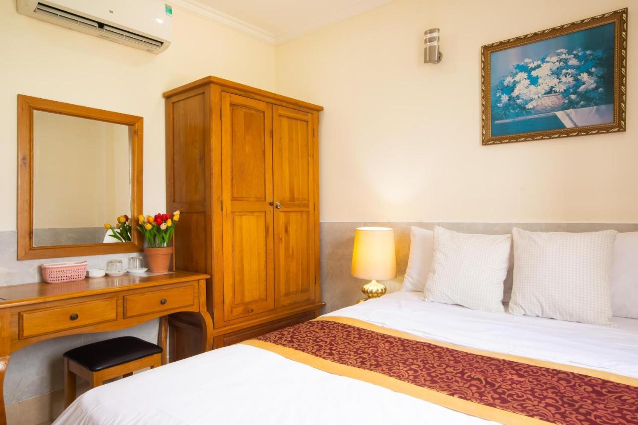 Khách sạn Atana 2*